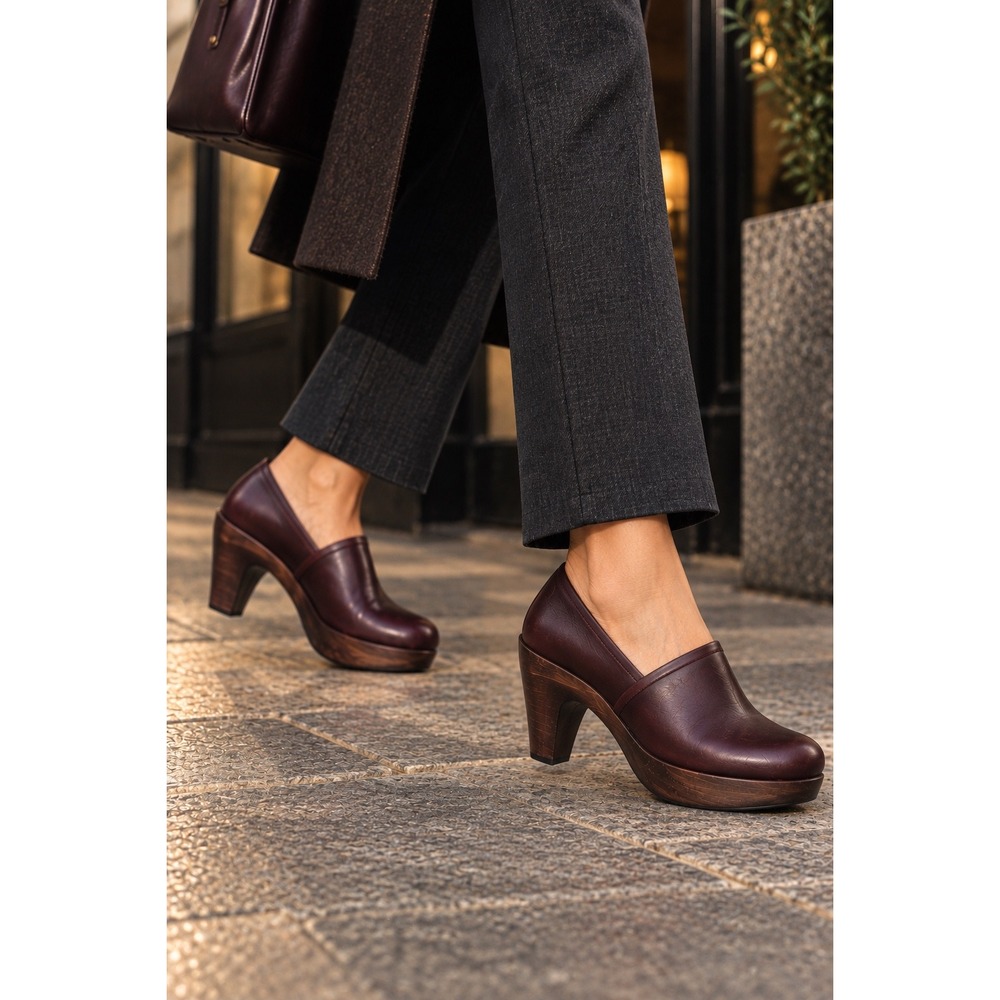 Coclico Theresa Leather Platform 40 Clogs Sculpted Wood Heel Wine Boho 9